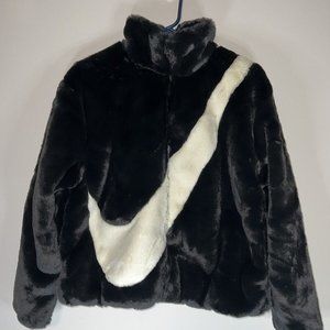 New Nike Faux Fur Jacket Women's Fossil Black White DM1759-010 $175
